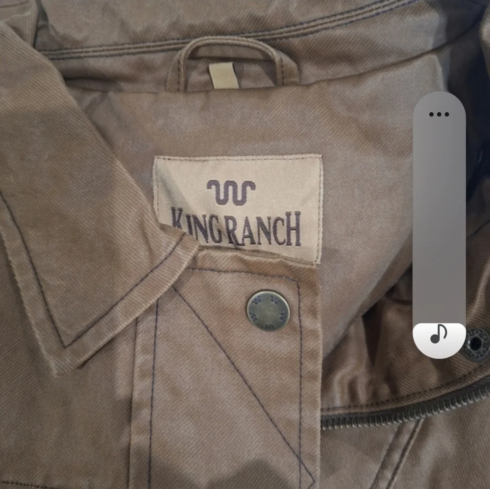Jacket - Picture 3 of 4